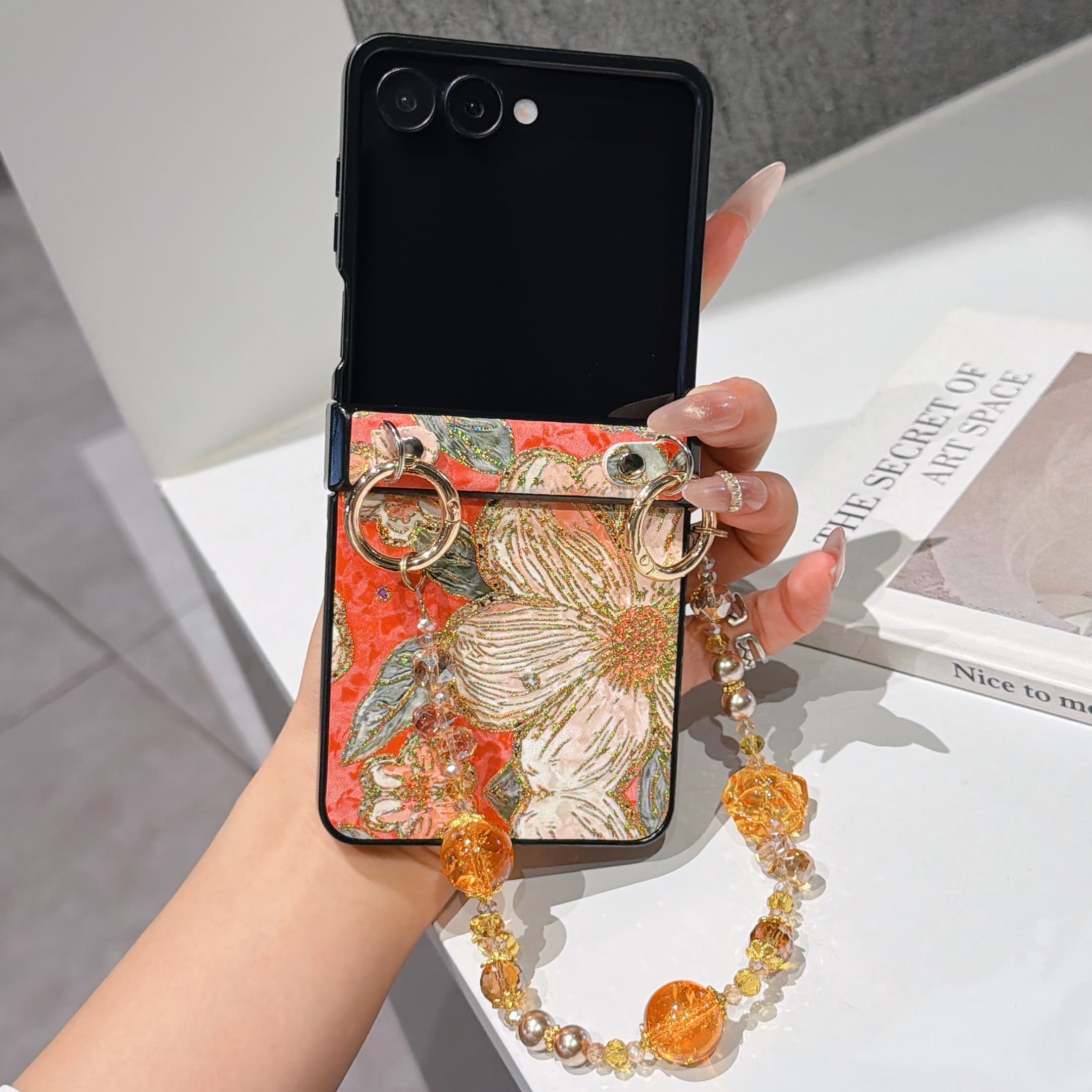 ヒンジ保護PUレザーカバー＆カラービーズリストチェーンストラ - Flip Leather Case のレビューと価格
